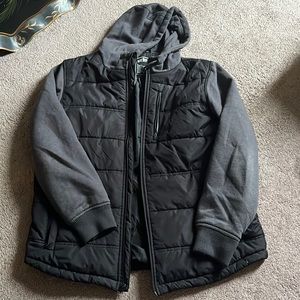 Men’s black and grey jacket